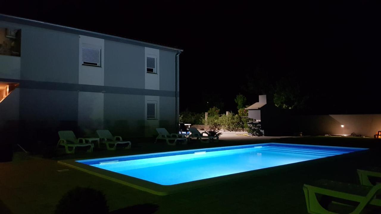 Apartments Zanic With Private Swimming Pool And Sea View Starigrad Paklenica Eksteriør bilde