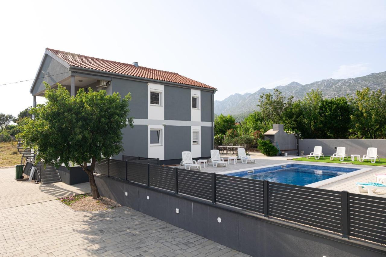 Apartments Zanic With Private Swimming Pool And Sea View Starigrad Paklenica Eksteriør bilde