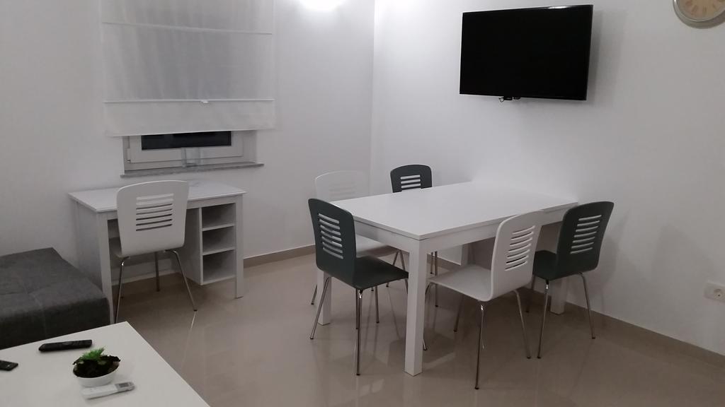 Apartments Zanic With Private Swimming Pool And Sea View Starigrad Paklenica Eksteriør bilde