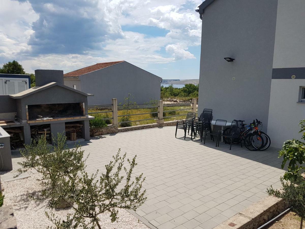 Apartments Zanic With Private Swimming Pool And Sea View Starigrad Paklenica Eksteriør bilde