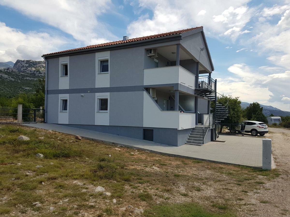 Apartments Zanic With Private Swimming Pool And Sea View Starigrad Paklenica Eksteriør bilde
